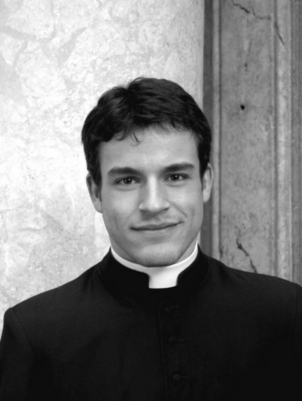 Молодые ватиканские священники