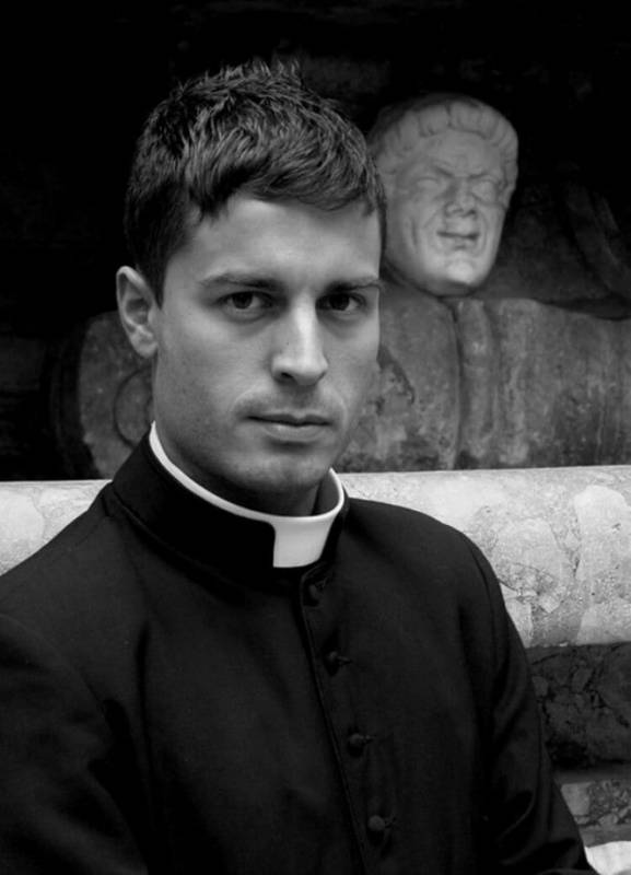 Молодые ватиканские священники