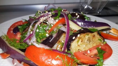 Самый вкусный салат из баклажанов: остановиться невозможно