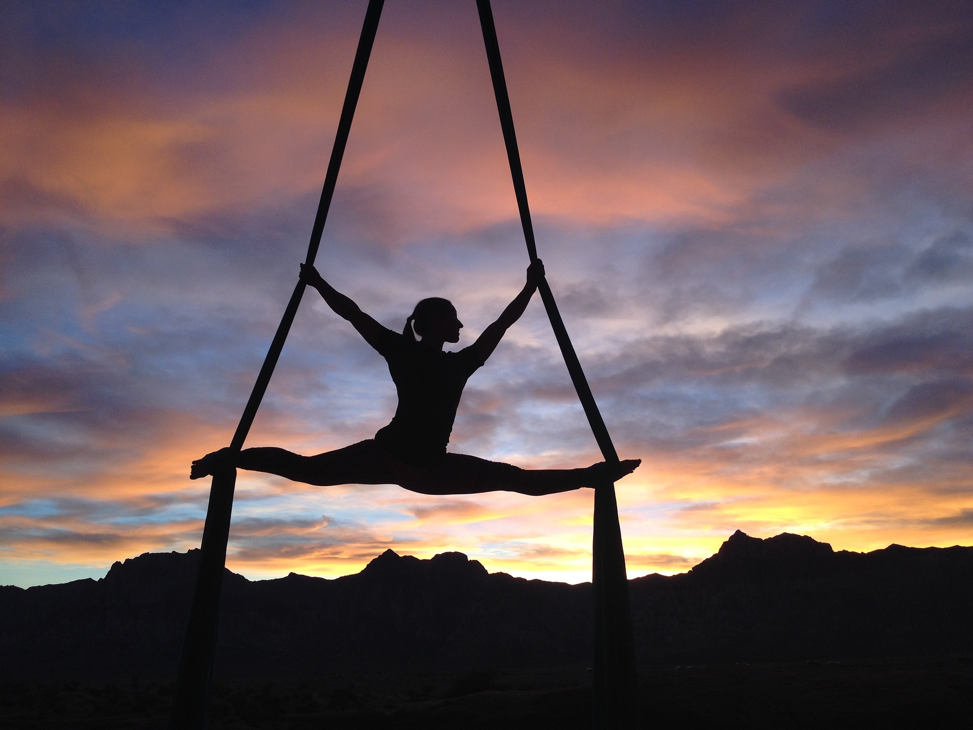 Воздушная йога - баланс тела и духа