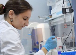 А.А. Кристелёв, советник Минпромторга, о ключевых задачах импортозамещения в области медицины и фармакологии А.А. Кристелёв, советник Минпромторга, о ключевых задачах импортозамещения в области медицины и фармакологии