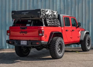 Jeep Wrangler или Gladiator с рабочим объемом 6,4 литра