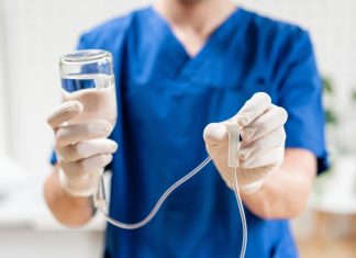 Вывод из запоя на дому: как происходит и чем удобен?