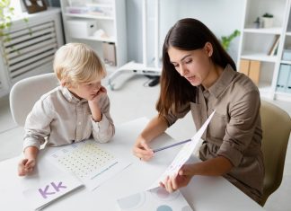 Как выбрать идеального репетитора английского для детей: исчерпывающее руководство