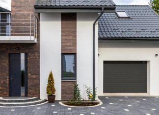 Секционные ворота: современное решение для комфорта и безопасности